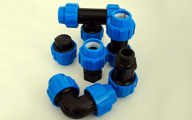 Образцы пресс-фитингов для труб ПВД