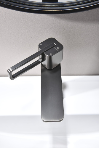 Смеситель однорычажный для раковины Ganzer из латуни GZ12111-Q графит