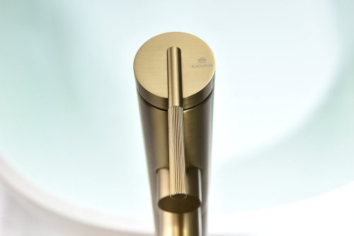 Напольный смеситель для ванны Ganzer из латуни GZ19181-S матовое золото