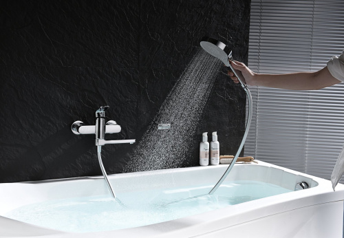 Смеситель для ванны и душа с коротким изливом Ganzer GZ06132 хром