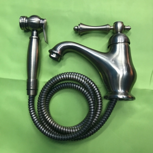 Смеситель для раковины Ganzer GZ77051D, с гигиенической лейкой, бронза