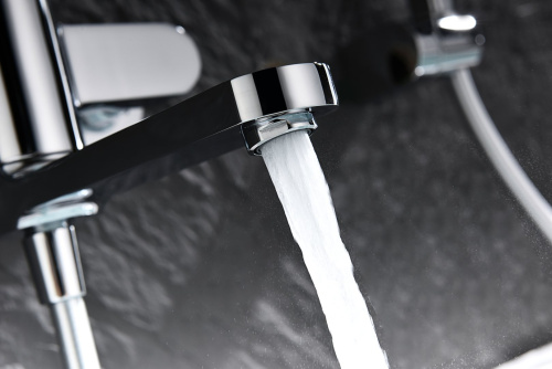 Смеситель для ванны и душа с коротким изливом Ganzer GZ06132 хром