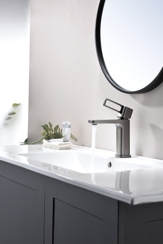 Смеситель однорычажный для раковины Ganzer из латуни GZ12111-Q графит